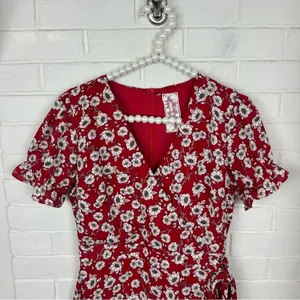 Sadie & Sage Red White Floral Pattern Wrap Style Dress Size S thumbnail 7