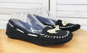 Banana Republic Suede Moccasin Shoes Cream Bow‎ Black 7 Flats thumbnail 1