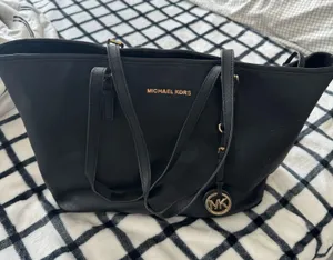 Michael Kors Large Black Tote thumbnail 1