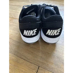 Nike Hyperdiamond 2 Pro Women Black White Metal Softball Cleats 856492-011 thumbnail 5