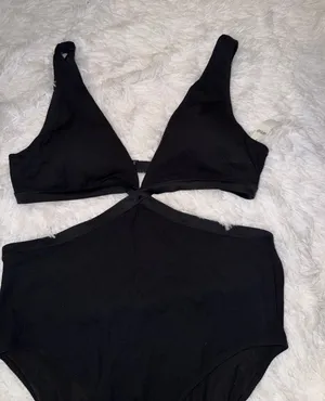 NWT Aerie Black Cutout One-Piece Swimsuit size XXL Open Back thumbnail 1