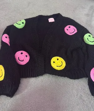 Black smile sweater Size M thumbnail 1