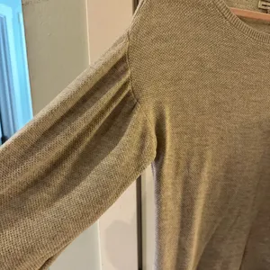 American Eagle Soft waffle light gray sweater‎ thumbnail 3