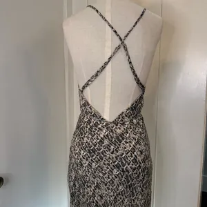 Lulu's Neutral Snake-Print Maxi Dress tie waist SZ S low back thumbnail 5