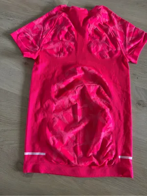 Kari Traa Butterfly short sleeve T-Shirt pink size medium thumbnail 8