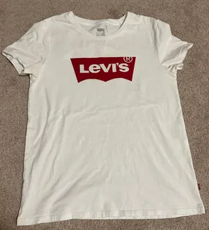 Levi’s T-Shirt thumbnail 1