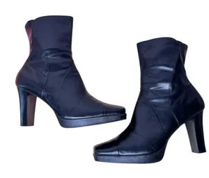 Skechers Black Faux Leather Square Toe‎ Heeled Booties Y2K Retro Women’s Size 10 thumbnail 1