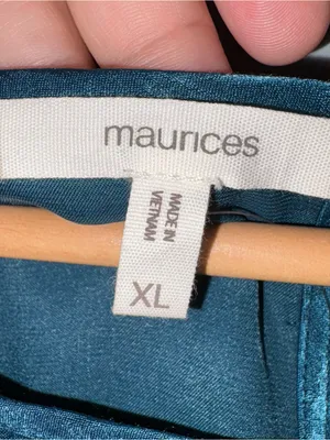 Maurices Women’s Fallon Satin‎ Blouse XL Split Relaxed Pullover Blue Keyhole NWT thumbnail 4