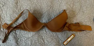 SKIMS Scoop Bra thumbnail 1
