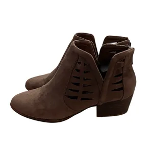Madden Haldie Ankle Boots Perforated Block Heel Taupe 10M thumbnail 4