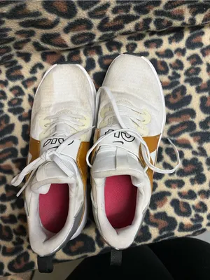 Nike Air Max White & Gold Sneakers thumbnail 9
