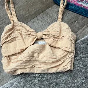 Zara medium‎ crop top thumbnail 2