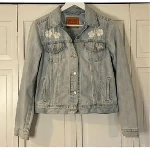 Levi’s cotton denim jacket with white embroidered flowers M thumbnail 3