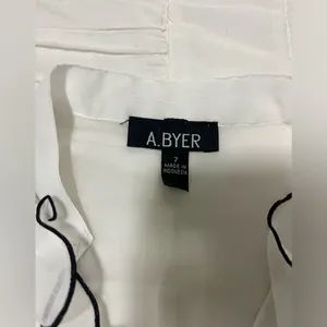 A. Byer black and white dress with belt. Size 7. thumbnail 3