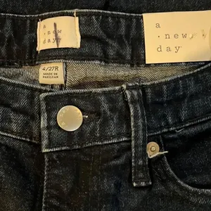 A New Day Bootcut High Rise Straight Hip Jeans Size 4 Blue thumbnail 2