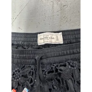 Abercrombie & Fitch Black Floral Crochet Lace Shorts Small thumbnail 5