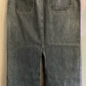 Old Navy Stretch Just Below The Waist Denim Jean Skirt Women Size 12 thumbnail 1