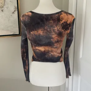Cutest 😍😍 Long Sleeve Cropped Tie Dyed Vintage Y2K Top thumbnail 6