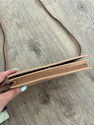 Gucci Swing WOC Light Tan Pebbled Leather - Full Set Limited Box & Dust Bag thumbnail 3