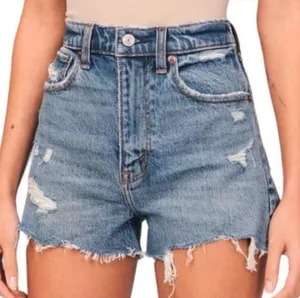 Abercrombie and fitch the mom short high rise size 29 or 8 medium wash denim thumbnail 1