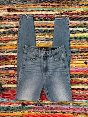 Hollister Skinny Jeans thumbnail 1