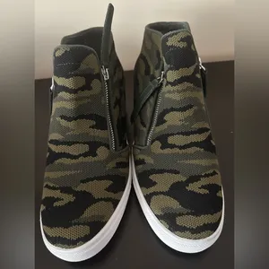 Steve Madden Green Camo High-Top Wedge Sneakers thumbnail 6