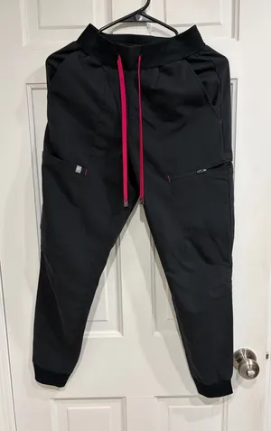 Women’s Fabletics scrubs XXS/S thumbnail 1