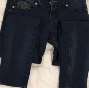 7 For All Mankind Dark Blue Skinny 28 thumbnail 1