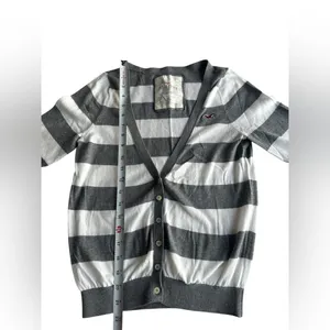 Y2K Hollister Gray and‎ White Striped V-Neck Button Cardigan Size Large Preppy thumbnail 2