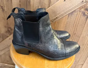 Dolce Vita Women’s Size 8.5 Black Textured Chelsea Ankle Boots thumbnail 1