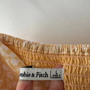 Abercrombie & Fitch Yellow and White Smocked Crop Adorable Top‎ thumbnail 6