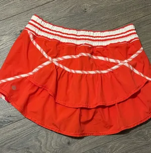 Lululemon Red Athletic Ruffle Skirt size 8 thumbnail 1