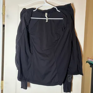 Lululemon Athletica Full Zip Hooded Goal Crusher Running Jacket Size 6 Black. thumbnail 5
