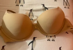 SKIMS Bra thumbnail 1
