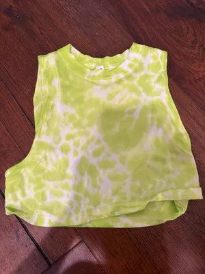 Lululemon top thumbnail 2