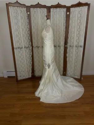 Beautiful Vintage Y2K Moonlight Ivory Taffeta Wedding Gown thumbnail 5