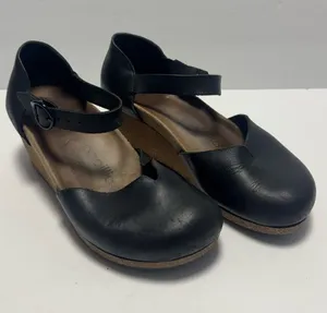 Birkenstock Papillio Mary Closed Toe Leather thumbnail 1