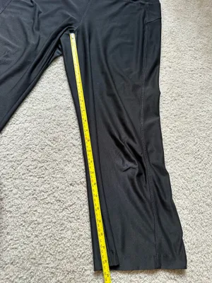 Ladies Energy Zone Gaucho Athletic Pants – Size Medium (8-10) | High-Waist Black Workout Capris thumbnail 7