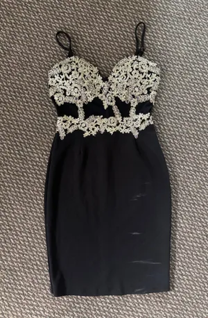 Windsor Black and gold dress thumbnail 1