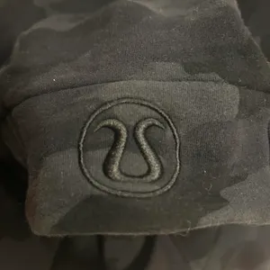 Lululemon Black Camo Scuba Full-Zip thumbnail 5