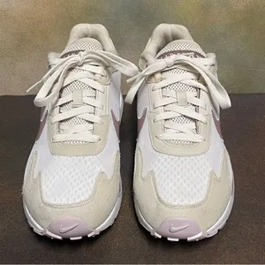 Nike Air Max Solo Beige Women's Sneakers Size 11M thumbnail 5