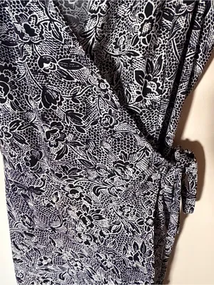 Abercrombie black and white floral maxi wrap dress S thumbnail 4