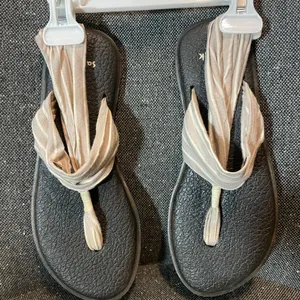 Sanuk Black and Tan Women's Sandals thumbnail 6