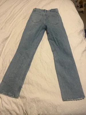 Abercrombie The 90s Straight Ultra High Rise Jeans thumbnail 4