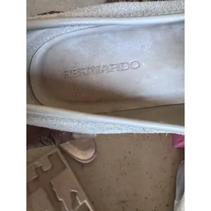 Bernardo Women's Selma Slip-On Leather Loafers Clay Split Suede Sz 10M thumbnail 5