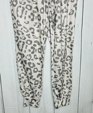 NWT Leo Rosi Womens Animal Print Pajama Sleepwear Set Sz S Gray Long Sleeve thumbnail 13