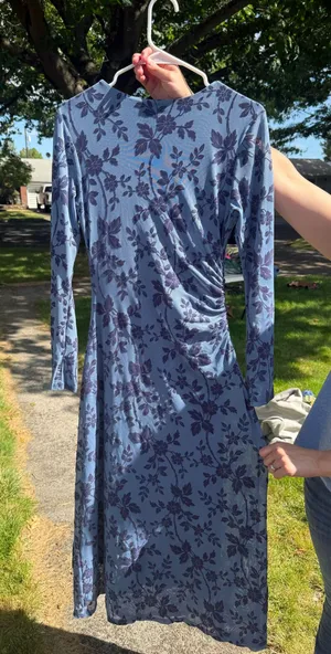 Blue dress Size M thumbnail 1