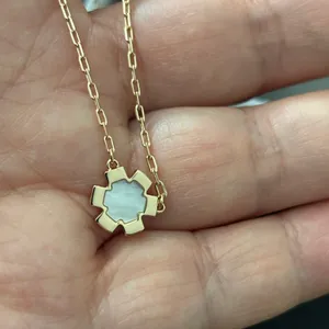 NWT Tory Burch Gold Clover Necklace thumbnail 5