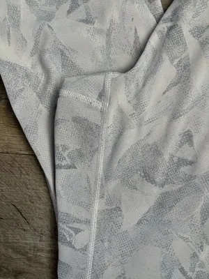 Lululemon Train Times HR Tight 25" Sz 10 thumbnail 5