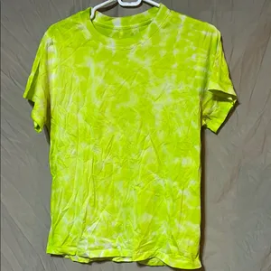 Lululemon T-shirt thumbnail 1